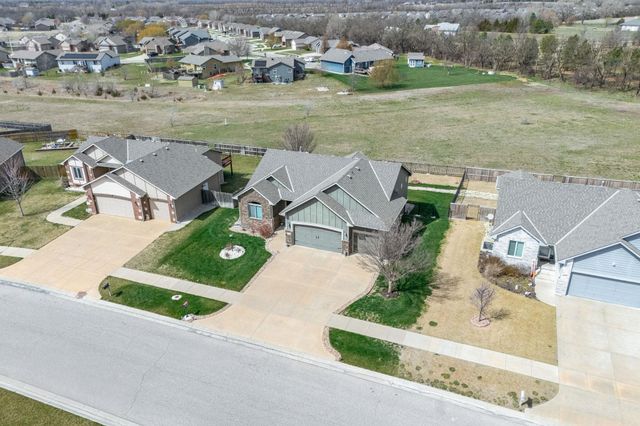 3301 N Emerson St, Derby, KS 67037