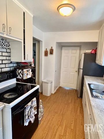 330 Philippine Street, Taft, CA 93268