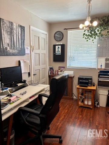 330 Philippine Street, Taft, CA 93268