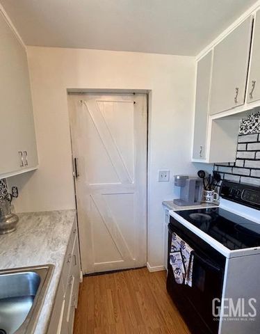 330 Philippine Street, Taft, CA 93268