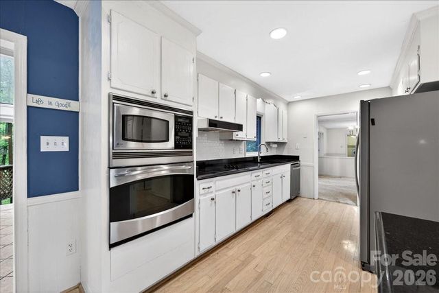 7300 Quail Hill Road, Charlotte, NC 28210