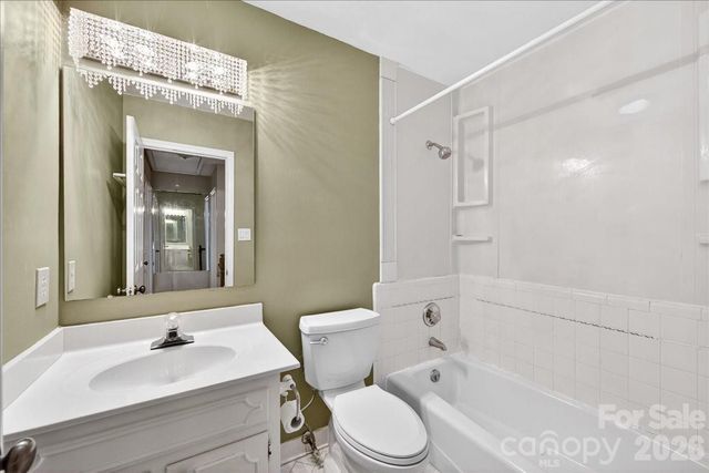 7300 Quail Hill Road, Charlotte, NC 28210