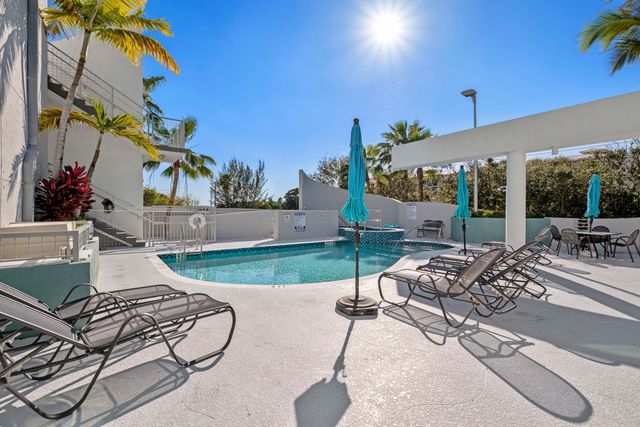 185 NE 4th Avenue 208, Delray Beach, FL 33483