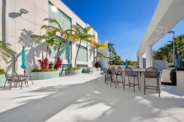 185 NE 4th Avenue 208, Delray Beach, FL 33483