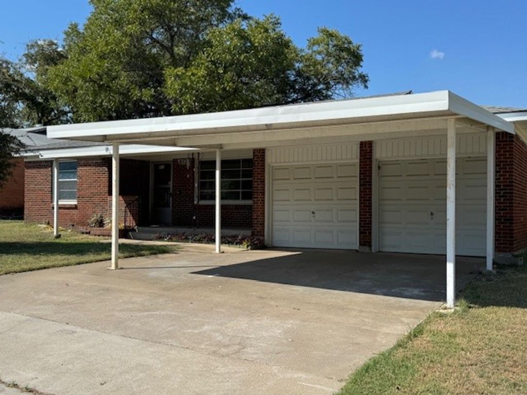 852 Odie Drive, White Settlement, TX 76108