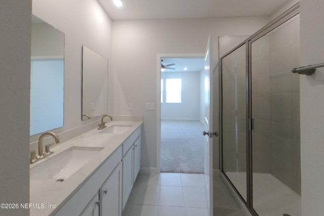 64 BRAZIL NUT Circle, Jacksonville, FL 32218