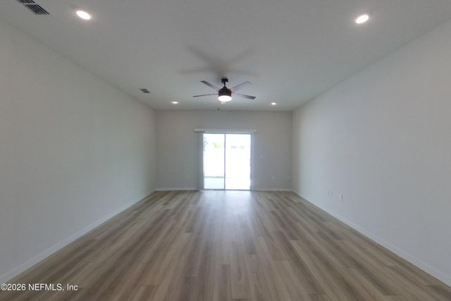 64 BRAZIL NUT Circle, Jacksonville, FL 32218