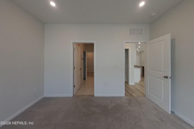 64 BRAZIL NUT Circle, Jacksonville, FL 32218