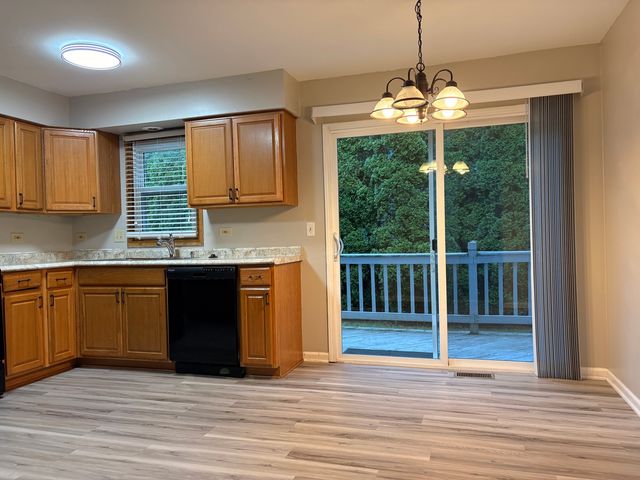 5431 Ebony Court, Gurnee, IL 60031