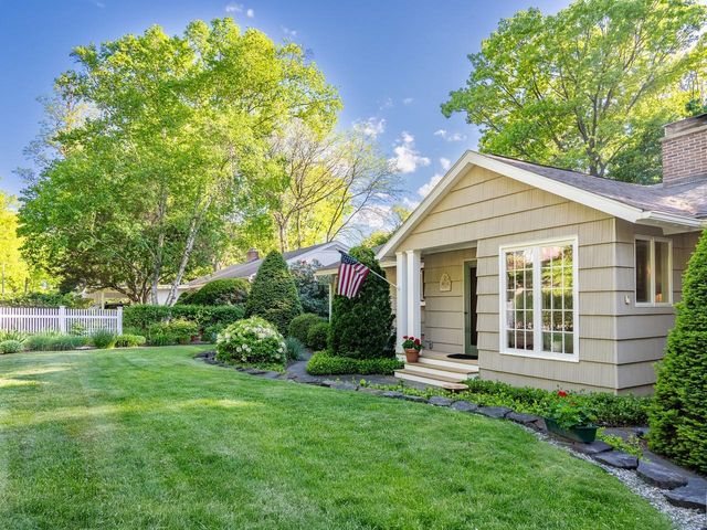 65 DeForest Heights, Burlington, VT 05401