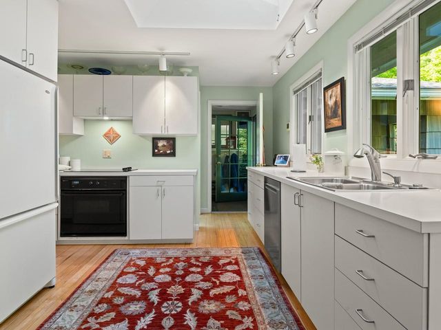 65 DeForest Heights, Burlington, VT 05401