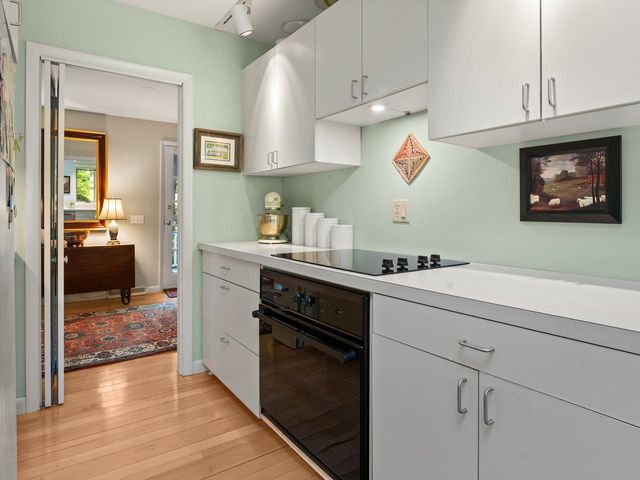 65 DeForest Heights, Burlington, VT 05401