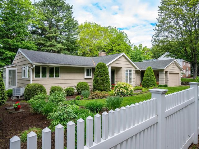 65 DeForest Heights, Burlington, VT 05401