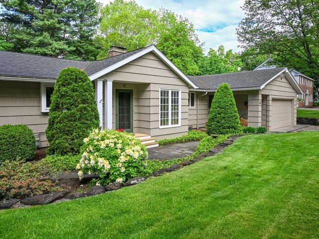 65 DeForest Heights, Burlington, VT 05401