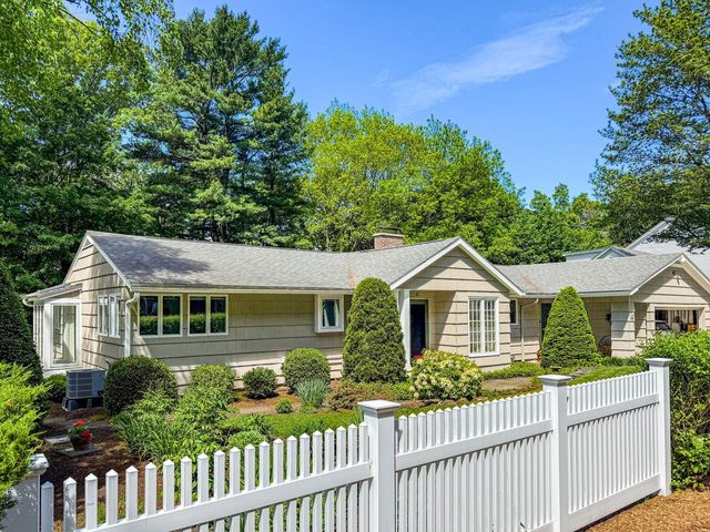 65 DeForest Heights, Burlington, VT 05401