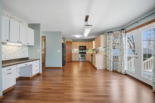 2504 4th Avenue NW, Austin, MN 55912