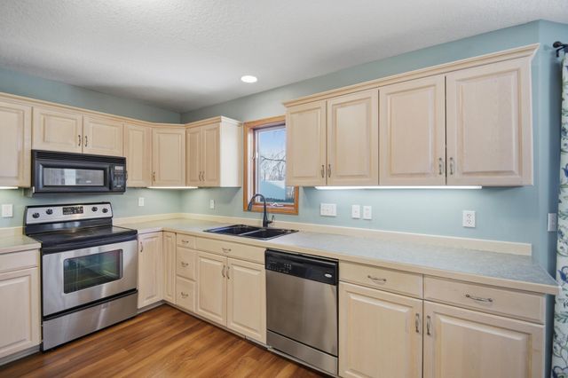 2504 4th Avenue NW, Austin, MN 55912