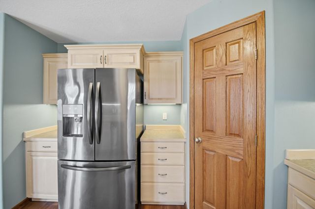 2504 4th Avenue NW, Austin, MN 55912