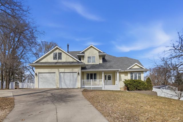 2504 4th Avenue NW, Austin, MN 55912