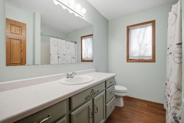 2504 4th Avenue NW, Austin, MN 55912
