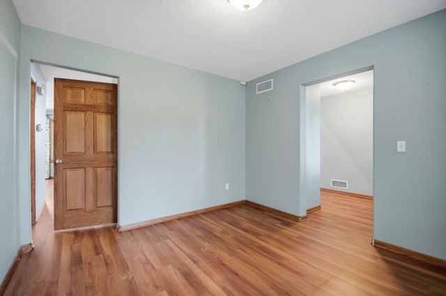 2504 4th Avenue NW, Austin, MN 55912