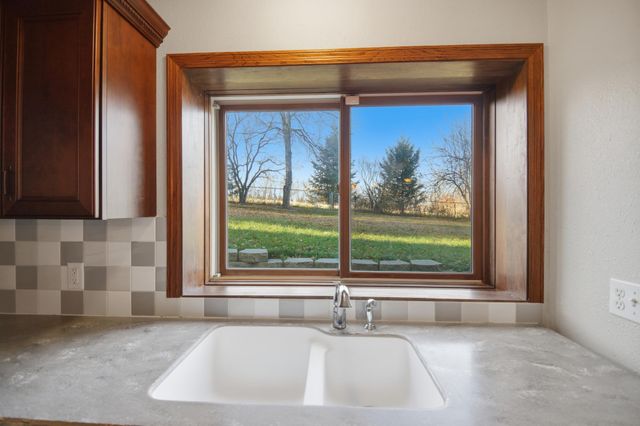 2504 4th Avenue NW, Austin, MN 55912