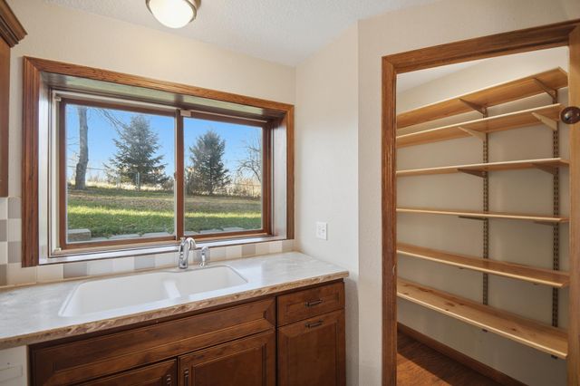 2504 4th Avenue NW, Austin, MN 55912