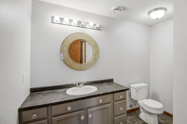 2504 4th Avenue NW, Austin, MN 55912