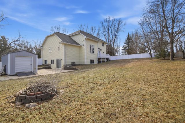 2504 4th Avenue NW, Austin, MN 55912
