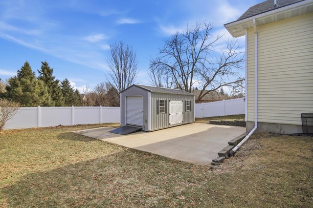 2504 4th Avenue NW, Austin, MN 55912