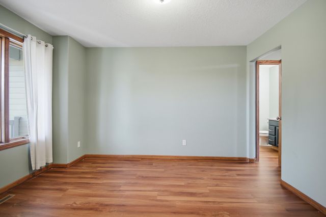 2504 4th Avenue NW, Austin, MN 55912