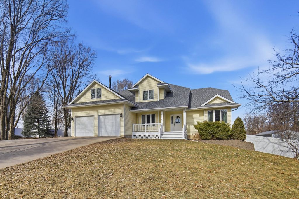 2504 4th Avenue NW, Austin, MN 55912
