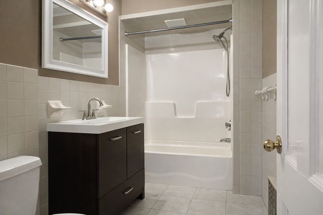 140 Hollis Avenue 2, Quincy, MA 02171