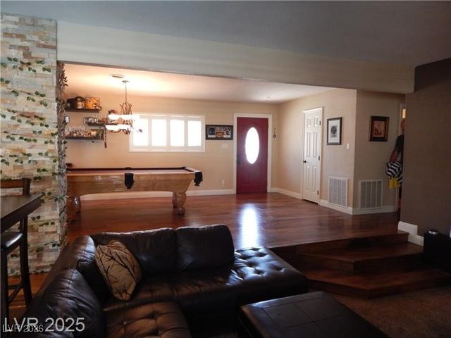 2712 West Oakey Boulevard, Las Vegas, NV 89102