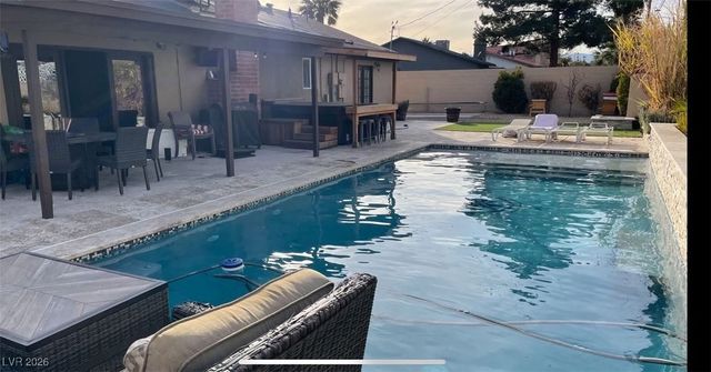 2712 West Oakey Boulevard, Las Vegas, NV 89102