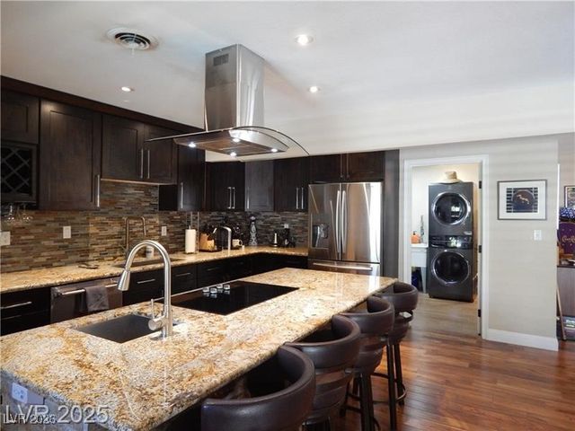 2712 West Oakey Boulevard, Las Vegas, NV 89102