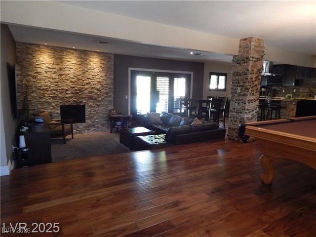 2712 West Oakey Boulevard, Las Vegas, NV 89102