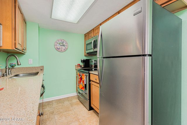 3023 S Atlantic Ave Apt 301, Daytona Beach, FL 32118