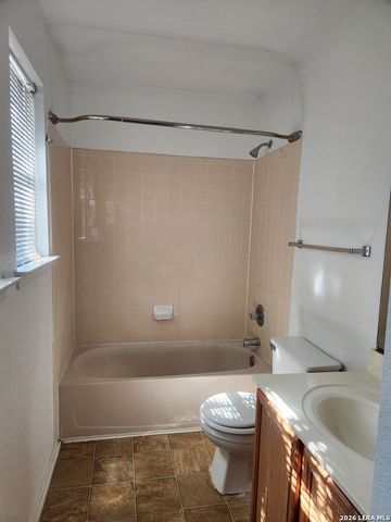 18 Moonwalk, San Antonio, TX 78254
