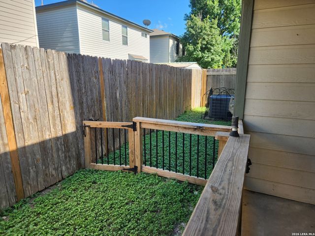 18 Moonwalk, San Antonio, TX 78254
