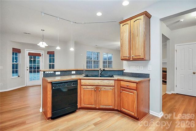 10938 Sedgemoor Lane, Charlotte, NC 28277