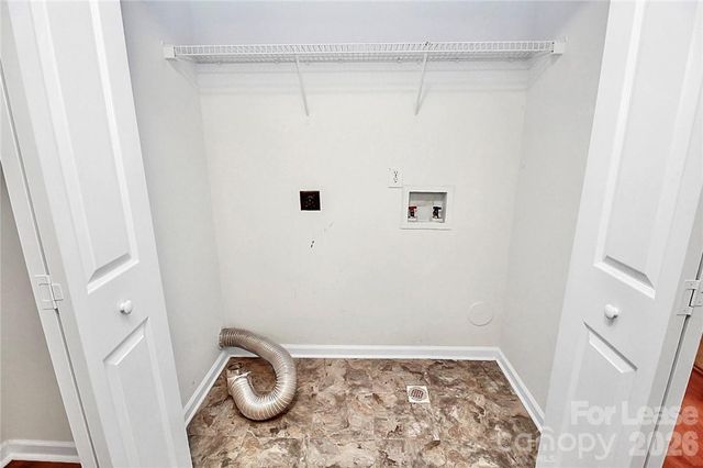 10938 Sedgemoor Lane, Charlotte, NC 28277