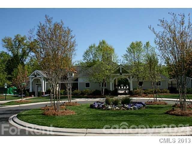10938 Sedgemoor Lane, Charlotte, NC 28277