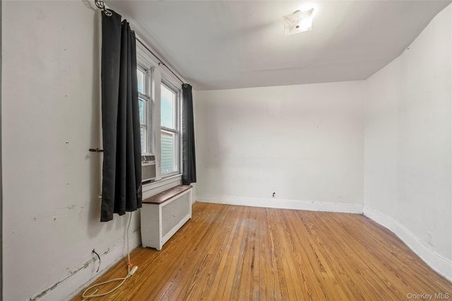 68-40 78th Street, Middle Village, NY 11379
