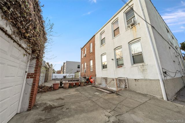 68-40 78th Street, Middle Village, NY 11379