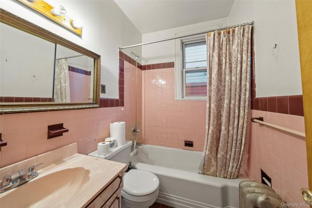 68-40 78th Street, Middle Village, NY 11379
