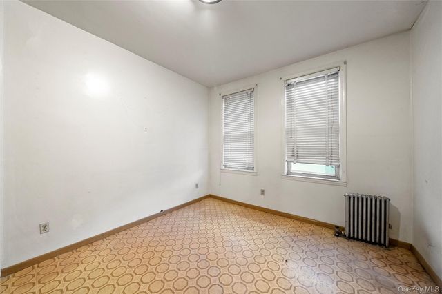 68-40 78th Street, Middle Village, NY 11379
