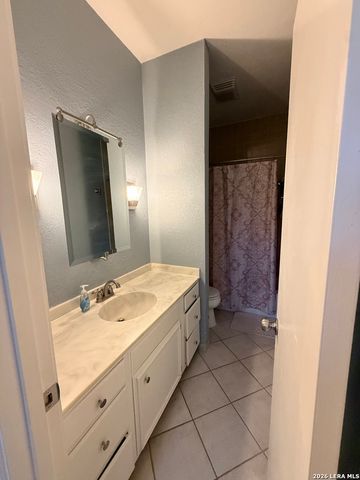 3678 Hidden Dr Apt 2804, San Antonio, TX 78217