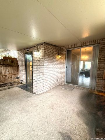 3678 Hidden Dr Apt 2804, San Antonio, TX 78217