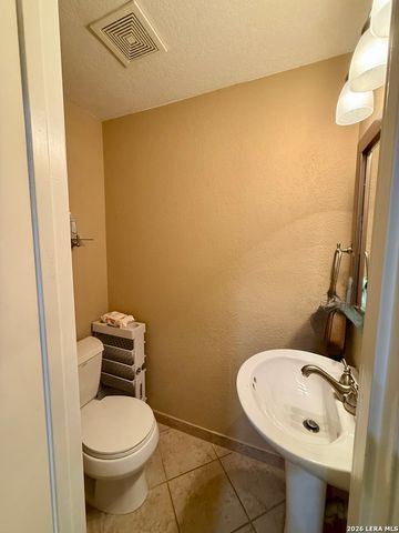 3678 Hidden Dr Apt 2804, San Antonio, TX 78217
